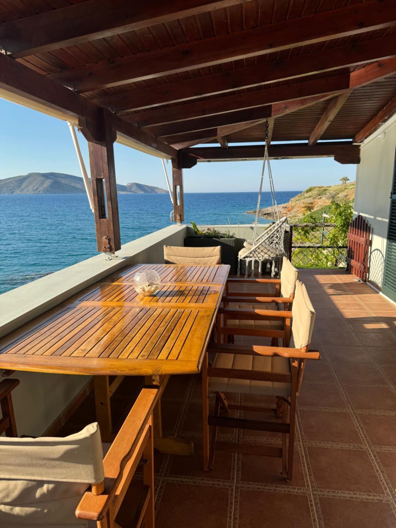 Tholos Alexandra'S Beachfront House Kavoúsion Esterno foto